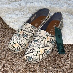TOMS Classic Alpargata Minneapolis Map Slip On Shoes
Womens Size 7 New with tag!